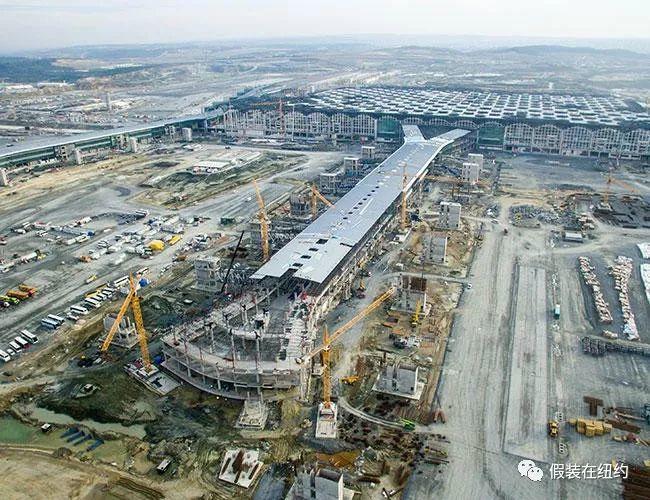 土耳其建了那么多光鲜亮丽的高楼和大桥，最后却还是滑向深渊